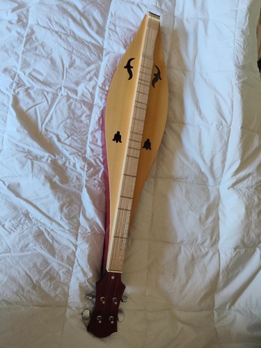 Dulcimer mountai - mountai,