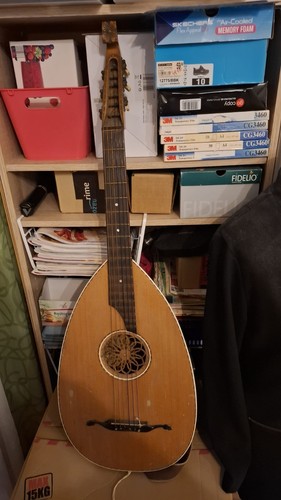 Historische gitarrenlaute - historische,
