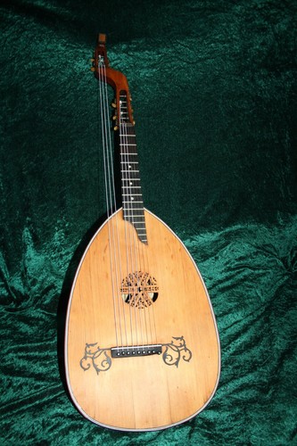 Alte basslaute spielbereit neu - alte, basslaute,spielbereit,neu