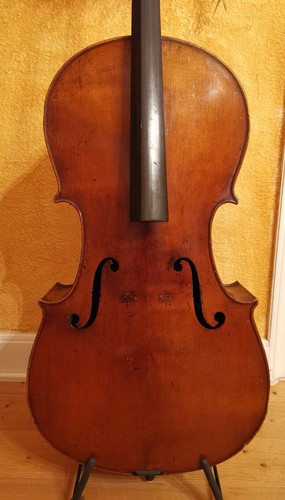 Uraltes cello mit altem - mit,